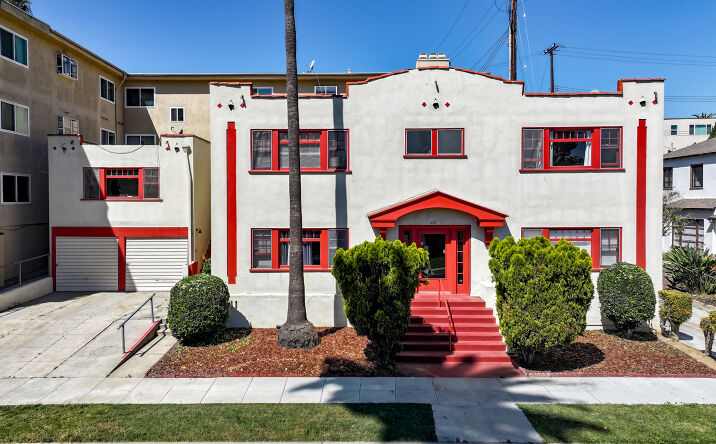 Pictures of Multifamily property located at 207 Mira Mar Avenue, Long Beach, CA 90803 for sales - image #1