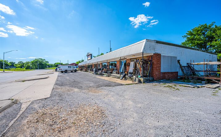 Pictures of Mixed Use property located at 21 Sam Noble, Ardmore, OK 73401 for sales - image #1