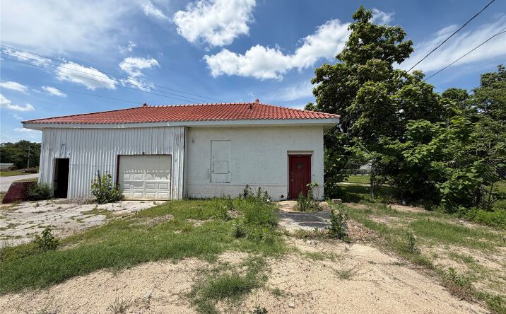 Pictures of Mixed Use, Industrial property located at 1401 N Oklahoma Avenue, Okmulgee, OK 74447 for sales - image #1