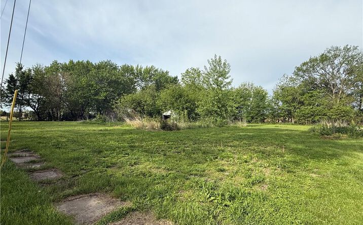 Pictures of Land, Multifamily property located at 207 S West Street, Coffey, MO 64636 for sales - image #1