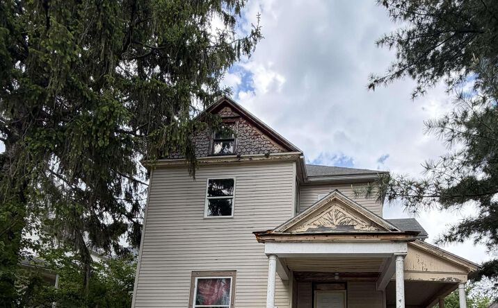 Pictures of Multifamily property located at 134 S Cooper Avenue, Ottumwa, IA 52501 for sales - image #1