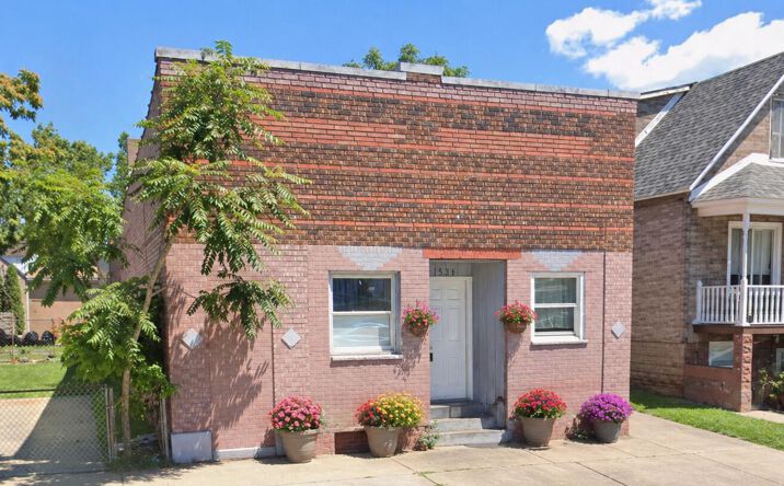 Pictures of Multifamily property located at 524 W 143rd Street, East Chicago, IN 46312 for sales - image #1