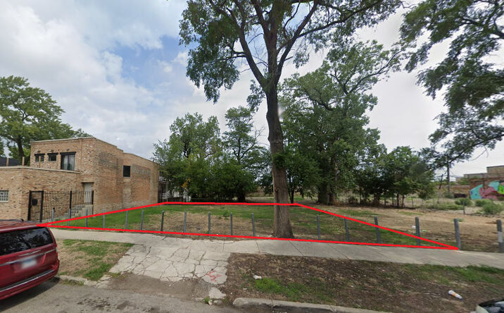 Pictures of Land property located at 3352 W Carroll Avenue, Chicago, IL 60624 for sales - image #1
