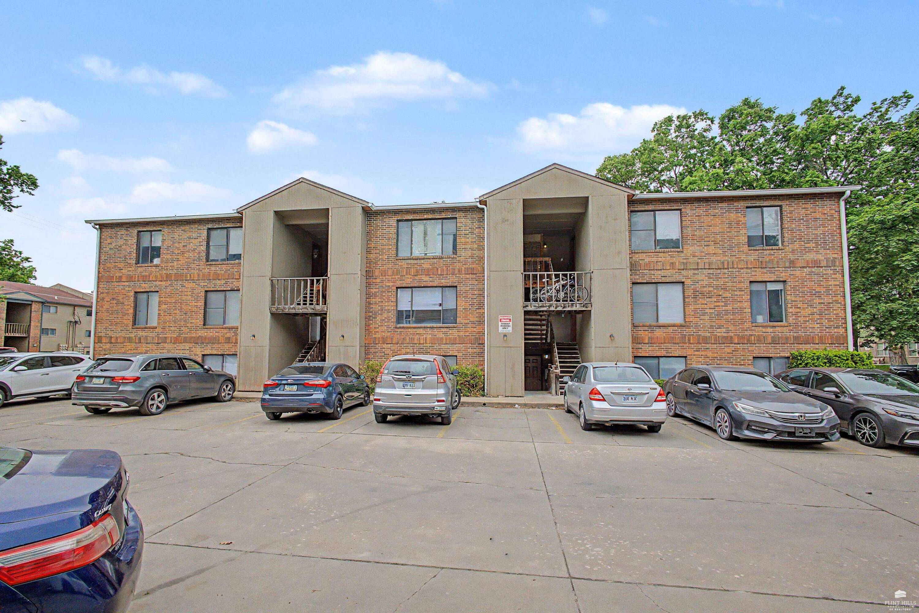 1019 Fremont St, Manhattan, KS 66502