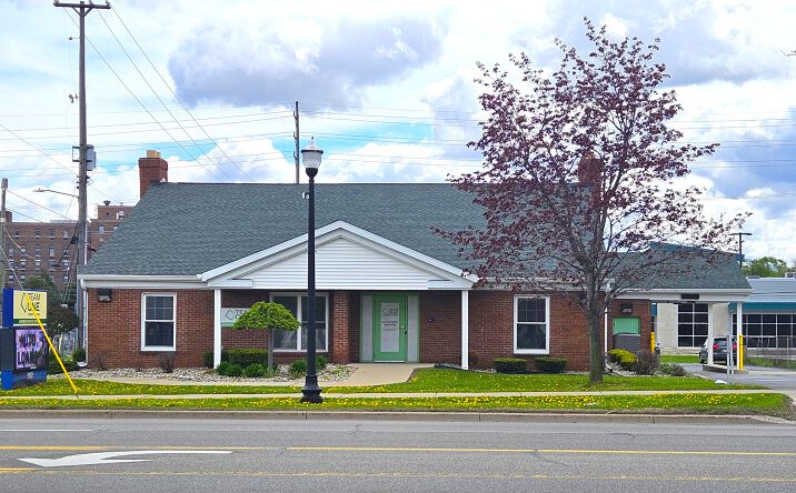 Pictures of Office property located at 902 S. Washington, Saginaw, MI 48601 for sales - image #1