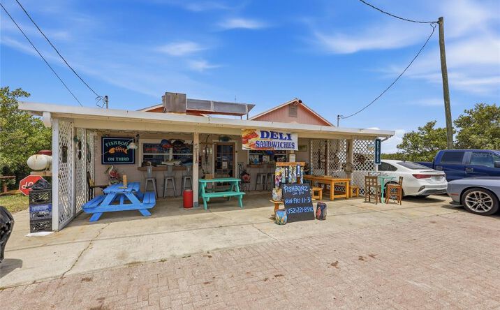 Pictures of Retail property located at 505 3rd Street, Cedar Key, FL 32625 for sales - image #1
