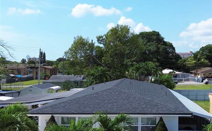 Pictures of Multifamily property located at 2512 NW 68th St, Miami, FL 33147 for sales - image #1