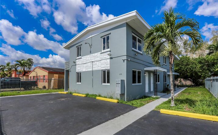 Pictures of Multifamily property located at 1430 NW 2nd Ave, Florida City, FL 33034 for sales - image #1