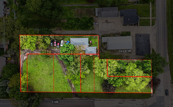 Pictures of Land property located at 2404 1/2 W JOHN ST, CHAMPAIGN, IL 61821-3516 for sales - image #1