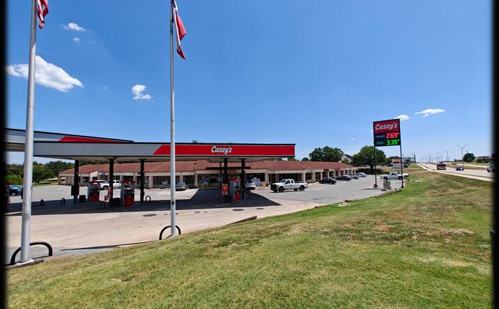 Pictures of Retail property located at 2121 FM 1417, Sherman, TX 75092-3165 for sales - image #1