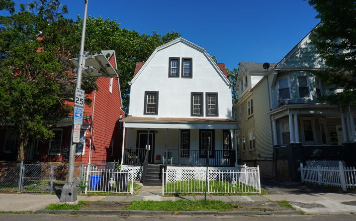 Pictures of Multifamily property located at 116 N 19TH ST, EAST ORANGE, NJ 07017-5204 for sales - image #1