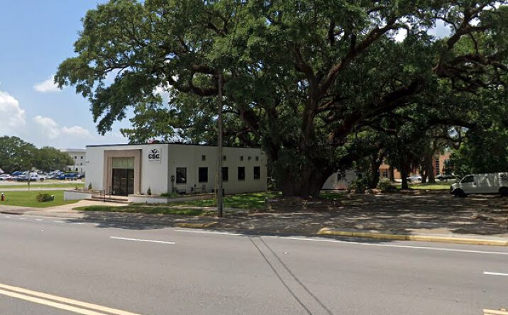 Pictures of Retail, Office, Mixed Use property located at 201 N PACE BLVD, PENSACOLA, FL 32505-7915 for sales - image #1