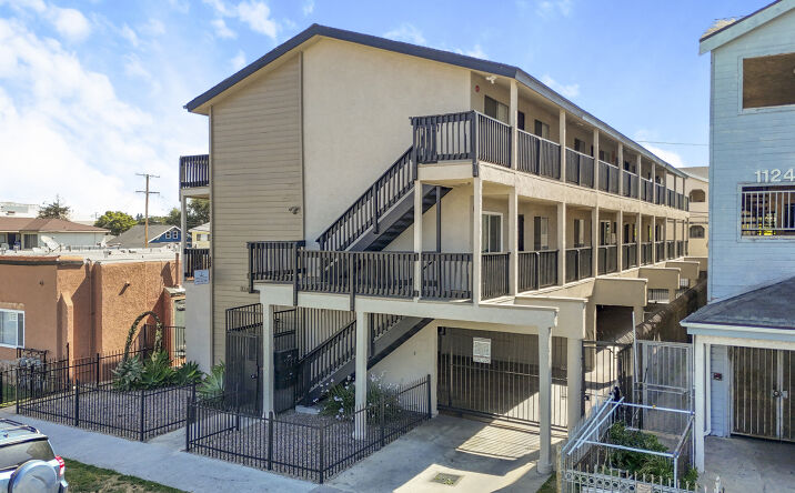 Pictures of Multifamily property located at 1126 Raymond Avenue, Long Beach, CA 90804 for sales - image #1