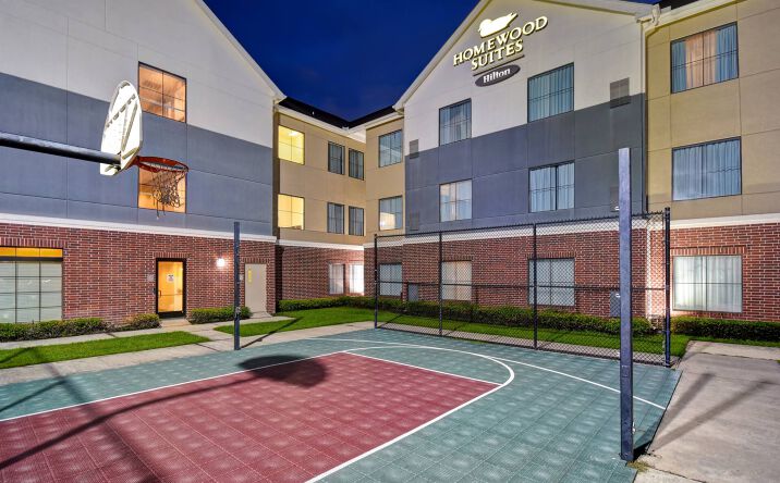 Pictures of Hospitality property located at 1340 N Sam Houston Pkwy E, Houston, TX 77032 for sales - image #1