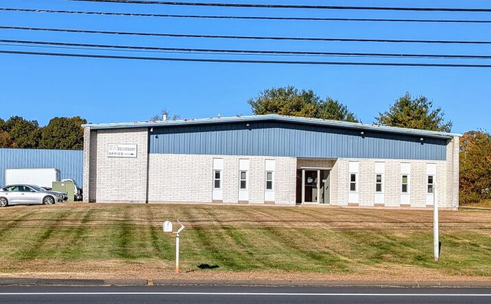 Pictures of Industrial property located at 695 Amity Rd, Bethany, CT 06524 for sales - image #1