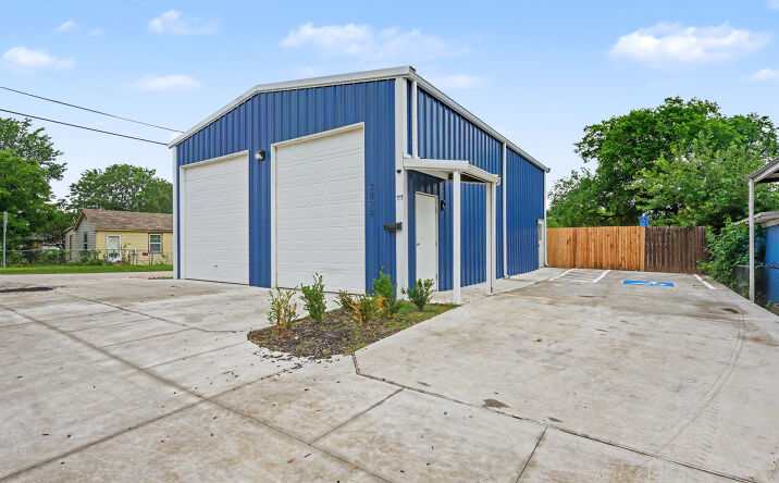 Pictures of Retail, Industrial property located at 3322 North Calhoun Street, Fort Worth, TX 76106 for sales - image #1