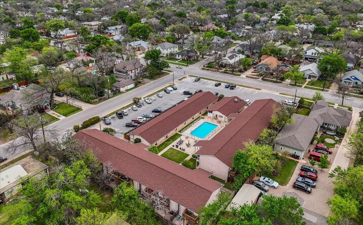 Pictures of Multifamily property located at 1700 South Austin Avenue, Georgetown, TX 78626 for sales - image #1