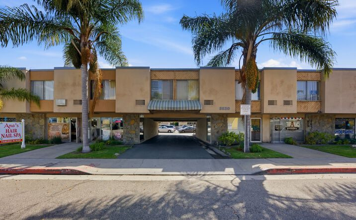 Pictures of Office, Retail property located at 3520 Long Beach Blvd, Long Beach, CA 90807 for sales - image #1