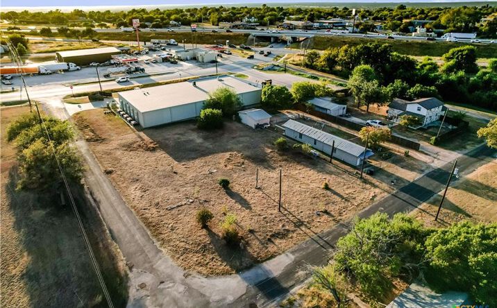 Pictures of Land property located at 211 E Ave. K, Jarrell, TX 76537 for sales - image #1