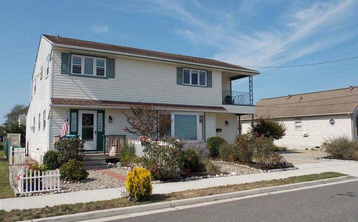 102 W Monterey Avenue, Wildwood Crest