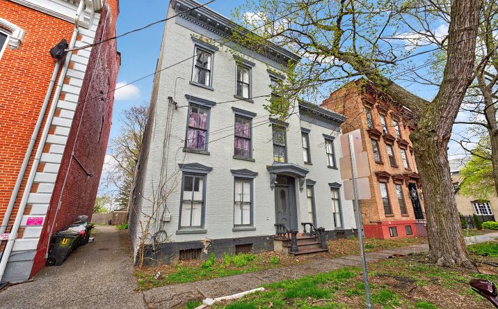 Pictures of Multifamily property located at 7 Union St, Schenectady, NY 12305 for sales - image #1