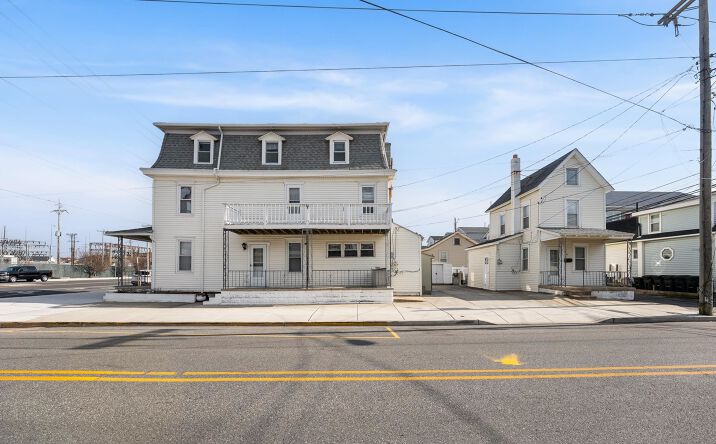 Pictures of Multifamily property located at 1061 West Avenue, Ocean City, NJ 08226 for sales - image #1
