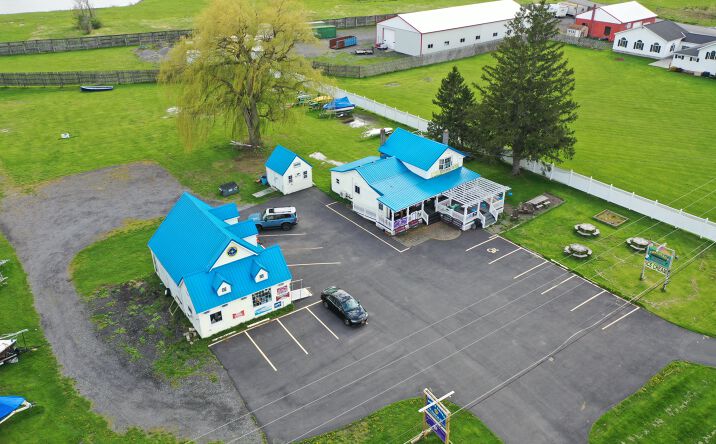 Pictures of Retail, Business for Sale property located at 3732 New York 31, Canastota, NY 13032 for sales - image #1