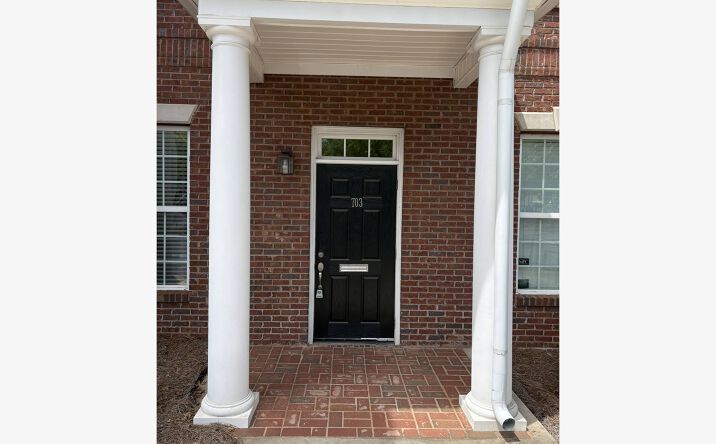 Pictures of Office property located at 3105 CREEKSIDE VILLAGE DR NW, KENNESAW, GA 30144-2394 for sales - image #1