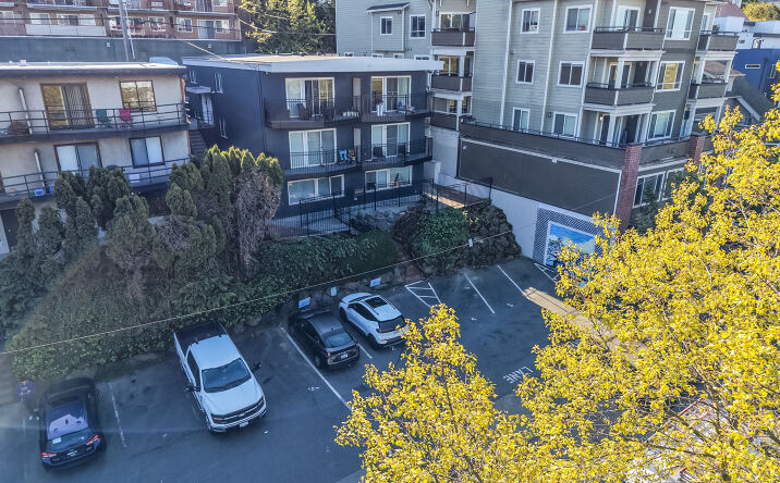 Pictures of Multifamily property located at 3238 15TH AVE W, SEATTLE, WA 98119 for sales - image #1