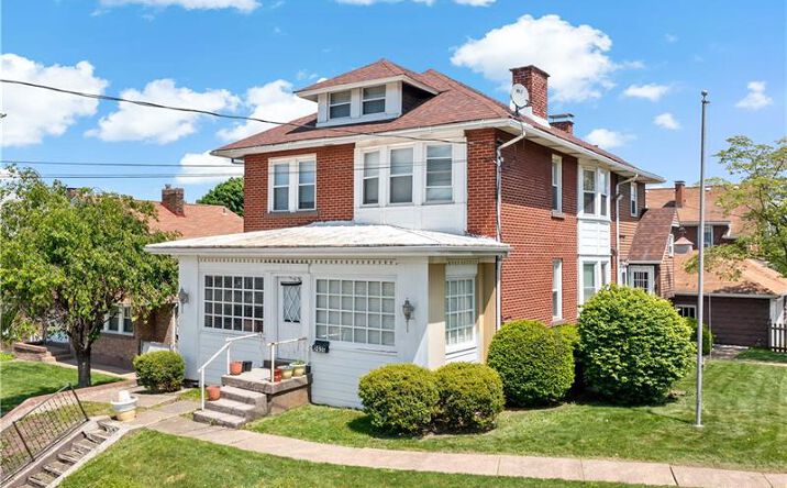 Pictures of Multifamily property located at 2925 Main St, Homestead, PA 15120 for sales - image #1