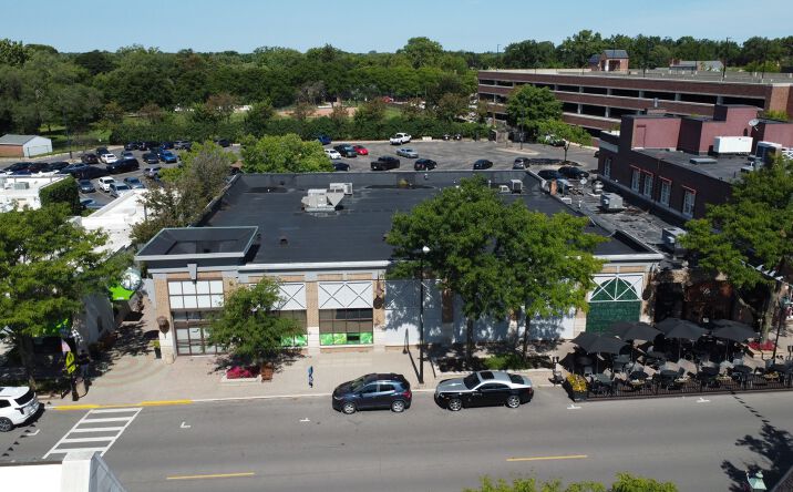 Pictures of Retail property located at 107 Kercheval Ave, Grosse Pointe Farms, MI 48236 for sales - image #1