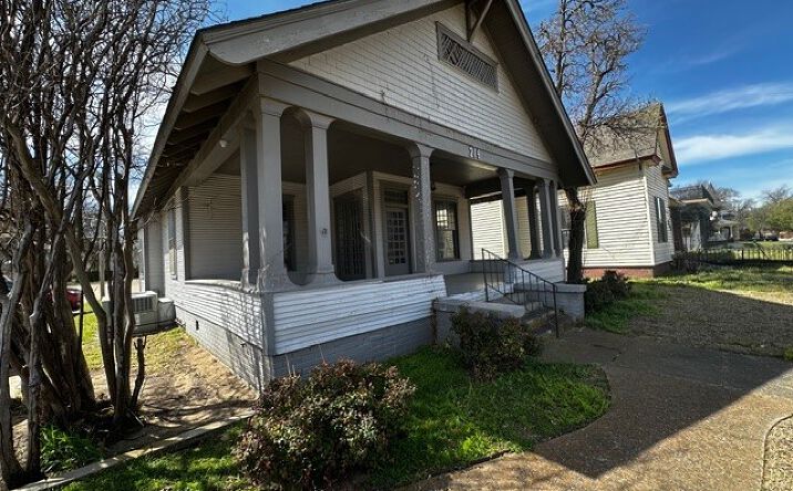 Pictures of Mixed Use, Office property located at 214 Stanley SW, Ardmore, OK 73401 for sales - image #1