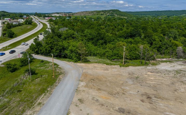 Pictures of Land property located at 5 Hwy 75 Highway, Henryetta, OK 74437 for sales - image #1