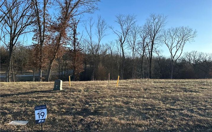 Pictures of Land, Multifamily property located at 10121 Countryside Drive, Kansas City, KS 66109 for sales - image #1