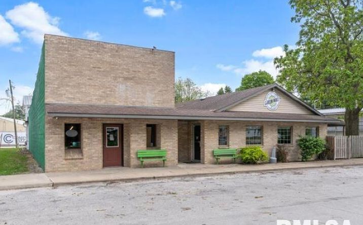 Pictures of Retail property located at 204 E Wyatt Street, Franklin, IL 62638 for sales - image #1