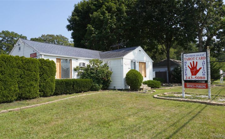Pictures of Office, Retail property located at 1443 Deer Park Avenue, Babylon, NY 11703 for sales - image #1