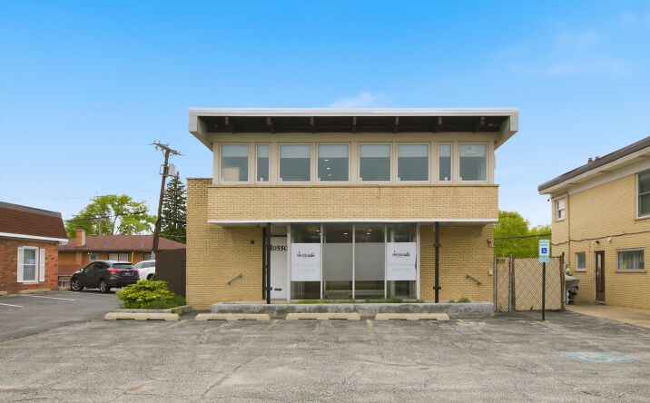 Pictures of Mixed Use, Office, Multifamily property located at 10550 W Cermak Road, Westchester, IL 60154 for sales - image #1