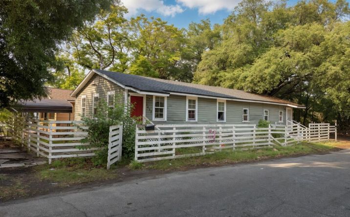 Pictures of Multifamily property located at 1427 HART Street, Jacksonville, FL 32209 for sales - image #1