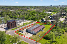 32389672