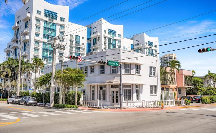 Pictures of Hospitality property located at 7643 Harding Ave, Miami Beach, FL 33141 for sales - image #1