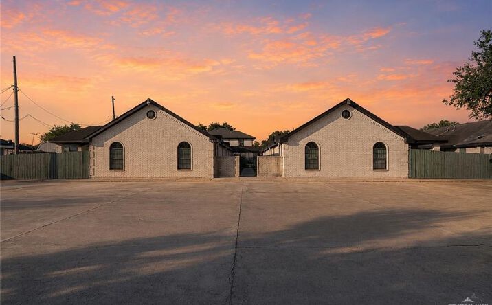 Pictures of Multifamily property located at 304 & 306 Polk Avenue, Pharr, TX 78577 for sales - image #1