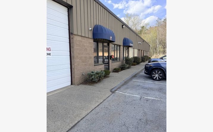 Pictures of Office, Industrial property located at 70 ZACHARY RD, MANCHESTER, NH 03109-5638 for sales - image #1