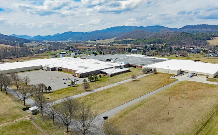 Pictures of Industrial property located at 3916 US-421, Mountain City, TN 37683 for sales - image #1
