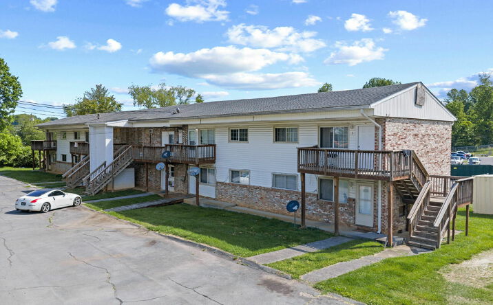 Pictures of Multifamily property located at 707 Carter Sells Rd, Johnson City, TN 37604 for sales - image #1