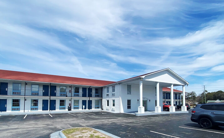 Pictures of Hospitality property located at 3410 BRIDGES ST, MOREHEAD CITY, NC 28557-3220 for sales - image #1