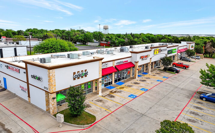 Pictures of Retail, Office, Mixed Use property located at 8702 S Lancaster Rd, Dallas, TX 75241 for sales - image #1