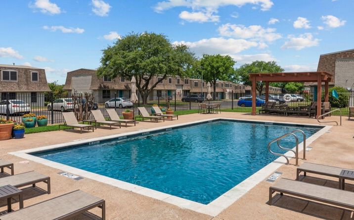 Pictures of Multifamily property located at 3013 Northridge Drive, Sherman, TX 75090 for sales - image #1