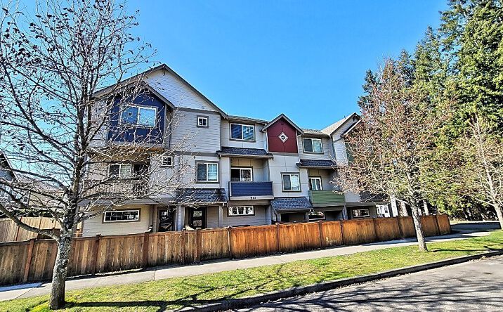 Pictures of Multifamily property located at 517 Oso Berry Street Northwest, Olympia, WA 98502 for sales - image #1