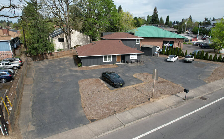 12555 SW Hall Boulevard, Tigard