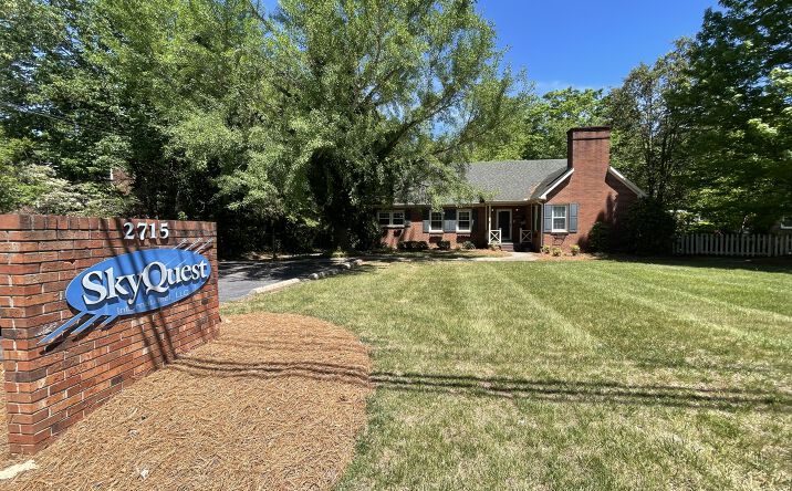 Pictures of Office property located at 2715 Reynolda Road, Winston-Salem, NC 27106 for sales - image #1
